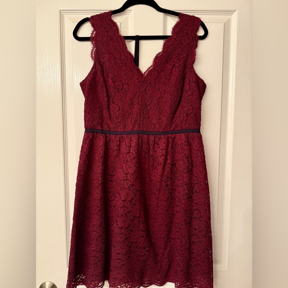 Loft burgundy lace dress with v-neck scalloped neckline and beaded belt